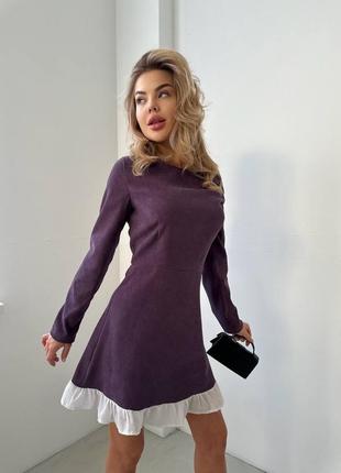 Вельветова сукня міні з рукавами з котоновими білими рюшками на подолі плаття чорна бежева рожева блакитна фіолетова вільна весняна трендова стильна9 фото