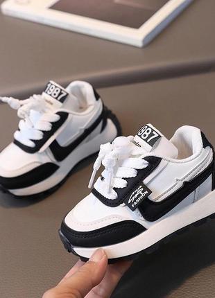 Стильные деми кроссовки, новинка 2024