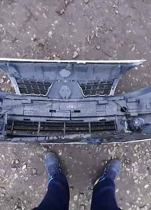Бампер передний на renault scenic 2 7701474769