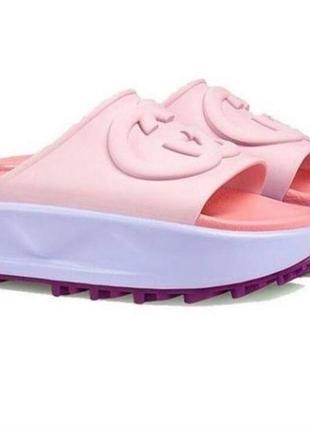 Шльопанці gucci