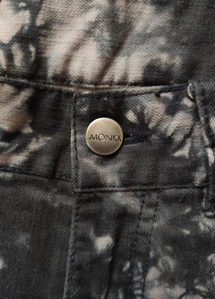 Штаны джинсы monki завышенной талией завышенная тай-дай3 фото
