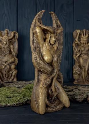 Деревянная статуэтка на подарок лилит для декора интерьера (23*9*4 см)2 фото