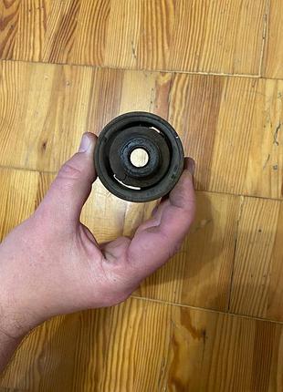 Сайлентблок нижнего переднего рычага для mitsubishi lancer 9