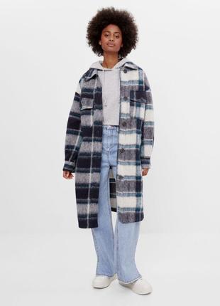 Розпродаж на нове пальто bershka