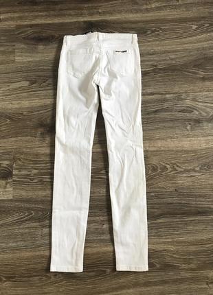 Белые джинсы4 фото