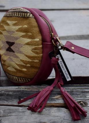 Шкіряна сумочка з текстилем2 фото