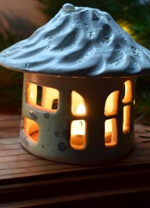 A charming ceramic house 6