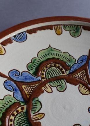 Керамічна тарілка в стилі косівської кераміки7 фото