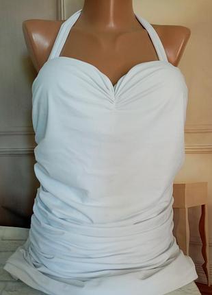 Снежно белый купальник