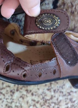 Туфлі коричневі на липучці loretta3 фото