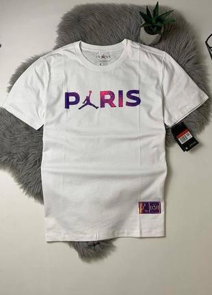 Футболка paris nike біла