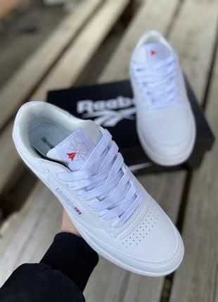 Белые кроссовки reebok4 фото