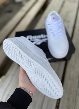 Белые кроссовки reebok5 фото