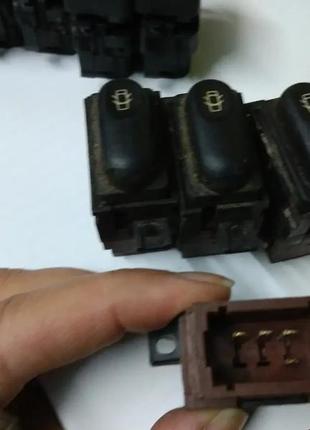 Кнопка центрального замка renault kangoo 7700845435