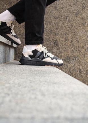Кроссовки adidas nite jogger beige black3 фото