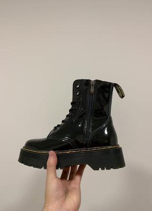 Ботинки dr. martens jadon лакированные со змейкой5 фото