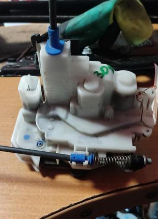 Замок двери передней правой электрический fiat doblo fiat fiorino 1361747080 08944