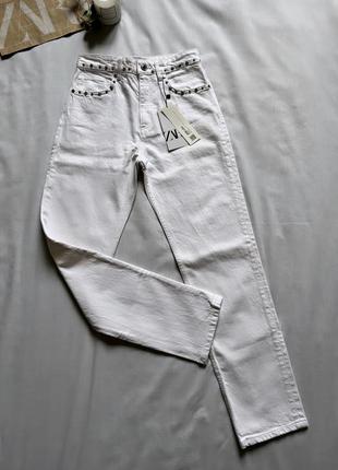 Белые джинсы zara