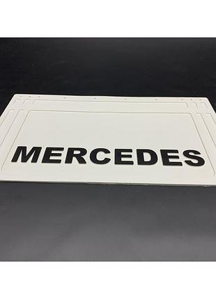 Брызговик с надписью "mercedes" тисненый белый (360х640)