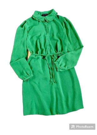 Платье очень красивого зеленого цвета на размер 44/46