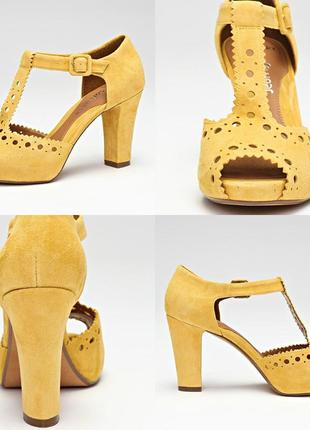 Замшеві жовті босоніжки на підборах clarks | інтертоп