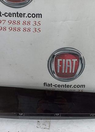 Накладка на двері бокова ліва 735522838