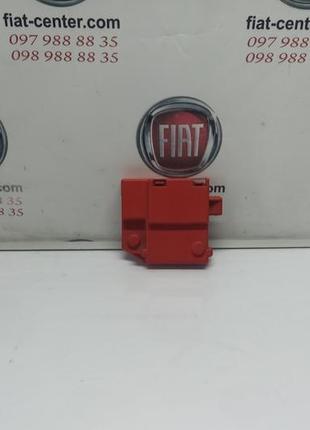 Кришка клеми предохранителей