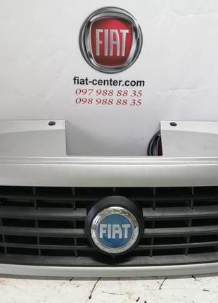 Решітка радіатора 735395576	fiat doblo