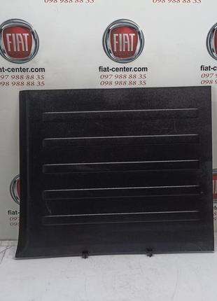 Обшивка багажника