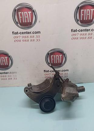 Кронштейн двигуна 1.6mjet 7770454