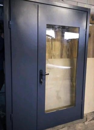 Металлическая входная дверь для подъездов со стеклянными вставками/ полуторные двери/ двери со стеклопакетом