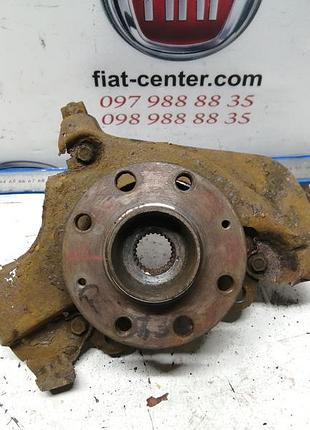 Поворотний кулак правий 51776377