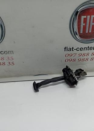 Обмежувач двері задній