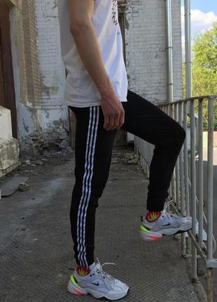 Спортивні штани в стилі adidas thre line чорні