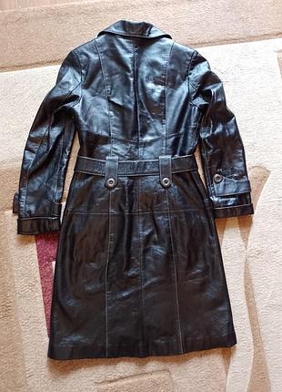Продам жіночий шкіряний плащ, розмір м.  б/в