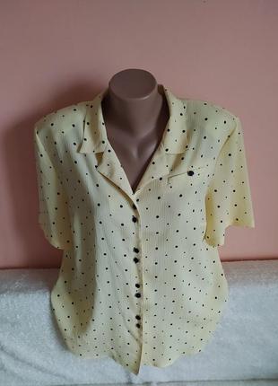 Як нова!класна модна блузка,вказано р. 44.