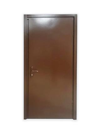 Металлическая дверь для подвала с повышенной защитой от влаги