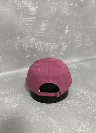 Малиновая кепка с вышивкой nike (найк) розовая3 фото
