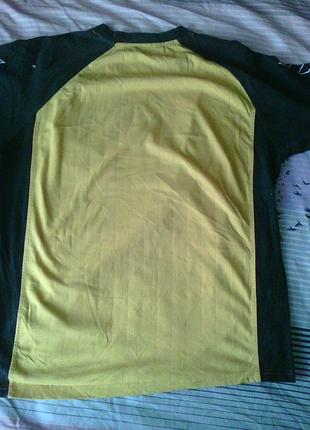 Мужская-желтая-черная-футболка4 фото