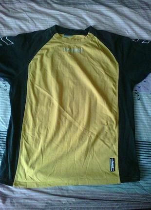 Мужская-желтая-черная-футболка7 фото
