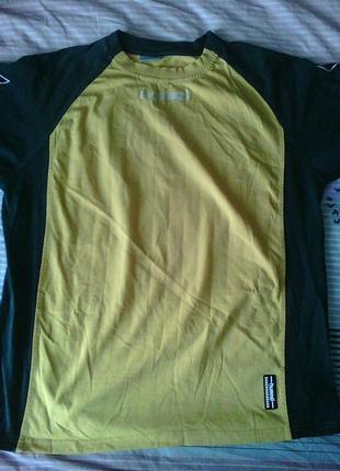 Мужская-желтая-черная-футболка11 фото