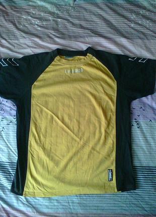 Мужская-желтая-черная-футболка13 фото