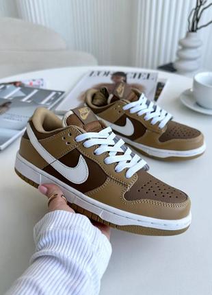 Жіночі кросівки nike dunk low brown