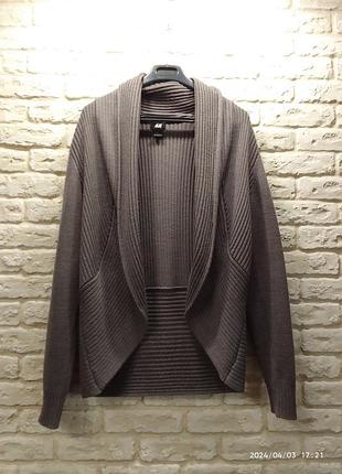 Интересная кофта. подойдет как под брюки так и под юбку. 100% акрил.