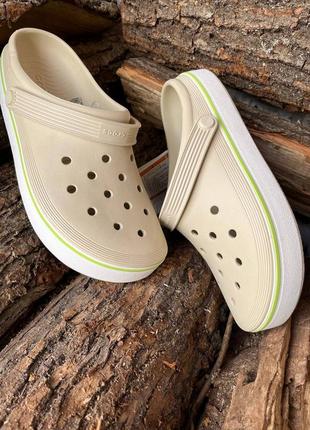 Женские кроксы сабо crocs off court clog bone2 фото