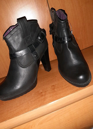 Жіночі черевики нові шкіряні1 фото