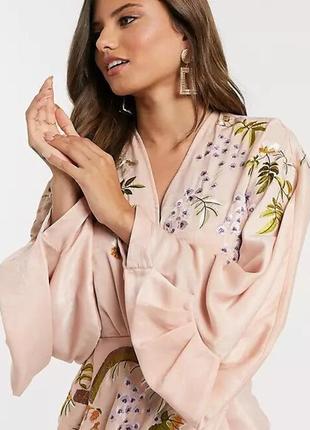 Распродажа платье asos миди кимоно с полуоткрытой спиной и вышивкой3 фото