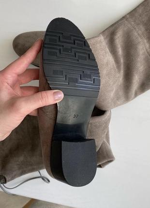 🤎красиві нові демісезонні замшеві чоботи  красивий колір капучіно дорогий бренд heine4 фото