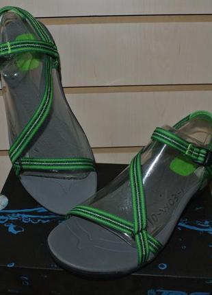 Трекінгові жіночі сандалії босоніжки подорожей teva zirra2 фото