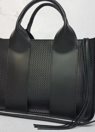 Шкіряна сумка "фіона-алюс", натуральна шкіра чорна матова з тисненням плетінки3 фото